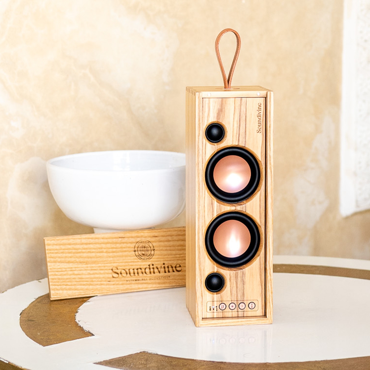 Enceinte nomade caisse de vin